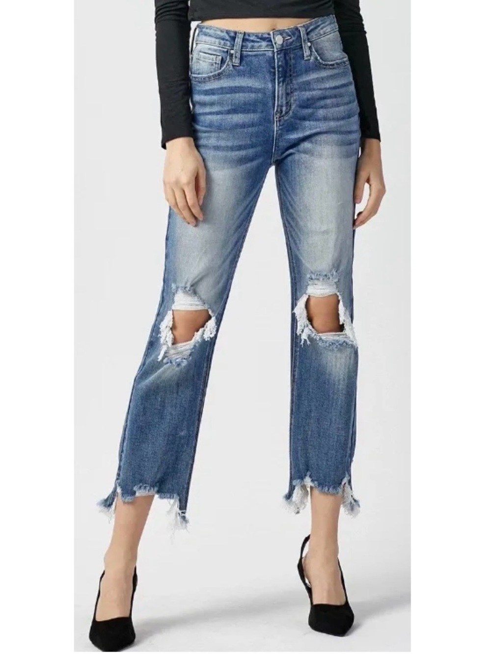 RISEN 2X NWT Distressed Cropped Blue Jeans with Frayed Hem